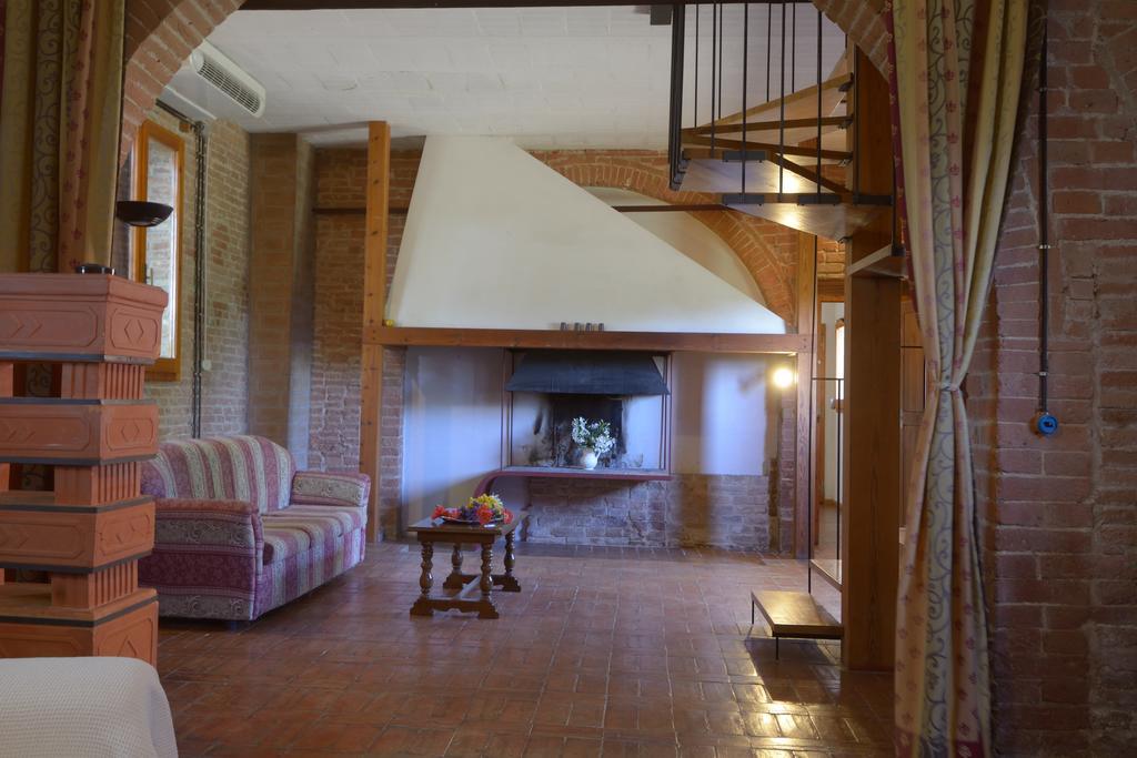 Agriturismo Borgo Del Papa Badia  Exterior photo