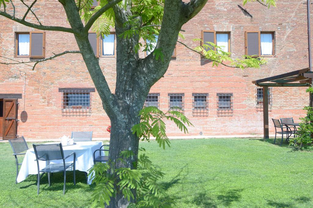 Agriturismo Borgo Del Papa Badia  Exterior photo